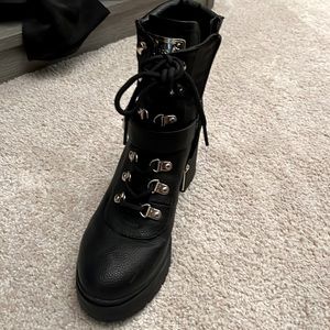 Guess combat boots 8.5